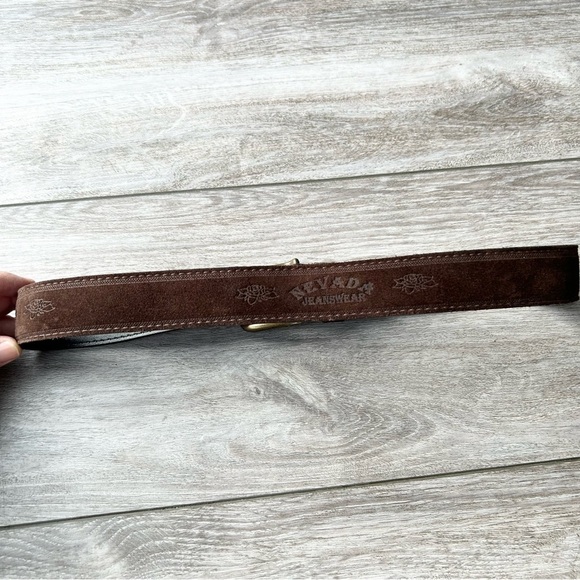 Vintage Nevada Jeanswear Floral Embossed Suede Leather Belt - Picture 8 of 12